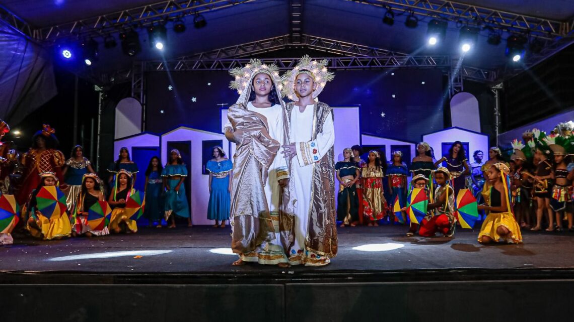 Estudantes da Rede Municipal de Caruaru apresentam “Baile do Menino Deus” no Alto do Moura