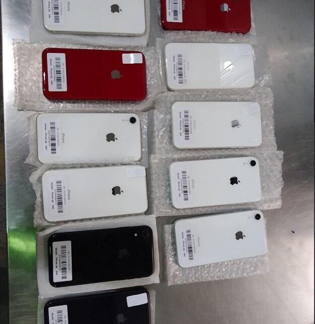 Leilão da Receita Federal: smartphones, veículos, skates elétricos, câmeras fotográficas e barco