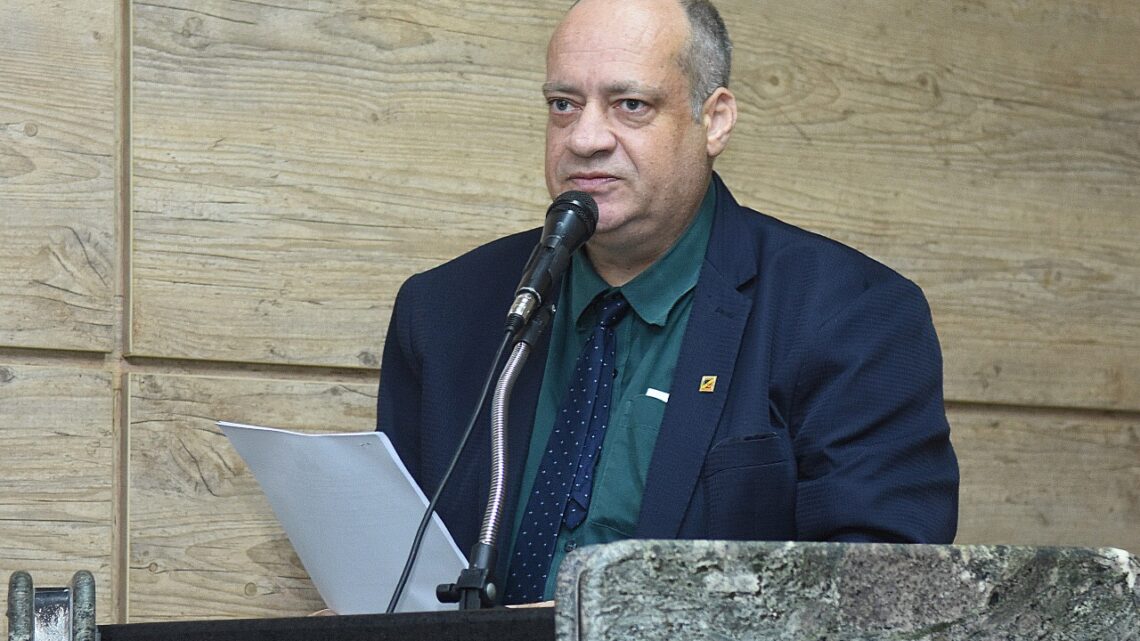 Vereador Jorge Quintino propõe PL para exigir a obrigatoriedade de um ponto de apoio para entregadores e condutores de veículos