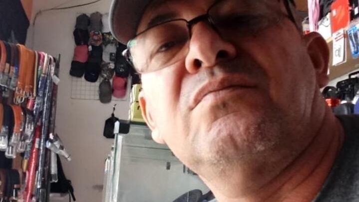 Comerciante é morto após se recusar trocar caixinha de som de cliente e suspeito é preso