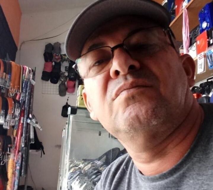 Comerciante é morto após se recusar trocar caixinha de som de cliente e suspeito é preso Comerciante é morto após se recusar trocar caixinha de som de cliente e suspeito é preso