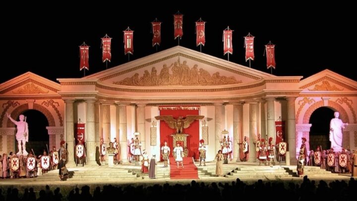 Artistas desembarcam em Pernambuco para participar de filme em Nova Jerusalém Artistas desembarcam em Pernambuco para participar de filme em Nova Jerusalém