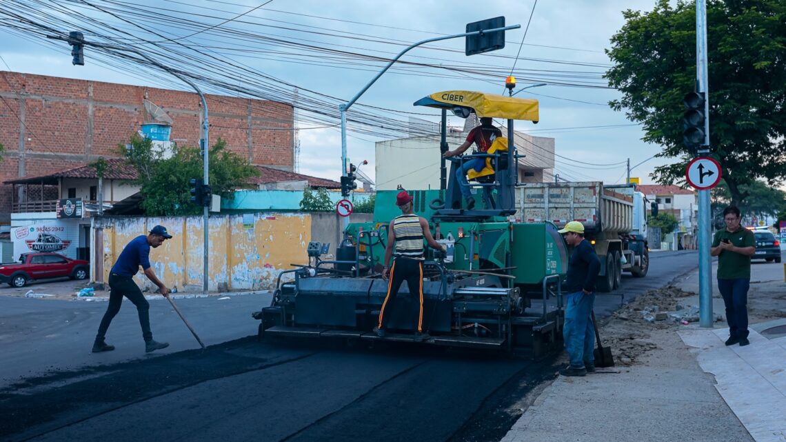 Concluída segunda etapa de obras da Avenida Brasil, em Caruaru Concluída segunda etapa de obras da Avenida Brasil, em Caruaru