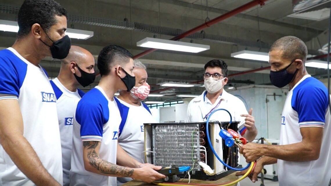 SENAI-PE oferece mais de 750 vagas para cursos técnicos gratuitos SENAI-PE oferece mais de 750 vagas para cursos técnicos gratuitos
