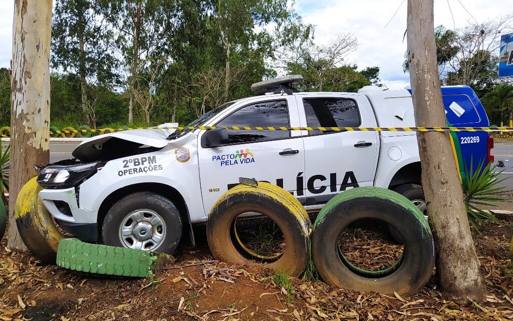Motociclista morre após colidir com viatura da PMPE