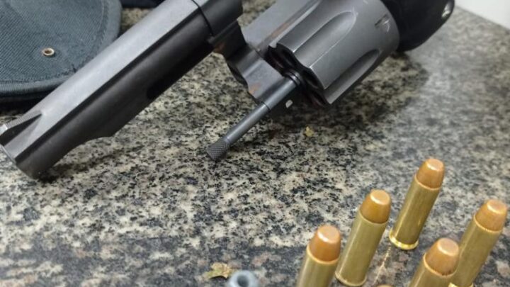 Ponto de tráfico de entorpecentes é debelado e suspeito é preso