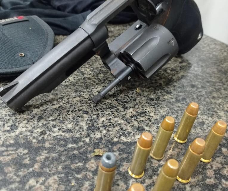 Ponto de tráfico de entorpecentes é debelado e suspeito é preso