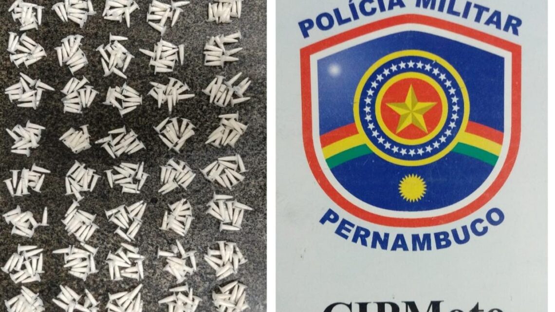 PM apreende 500 pinos de cocaína e traficante foge por manguezal PM apreende 500 pinos de cocaína e traficante foge por manguezal
