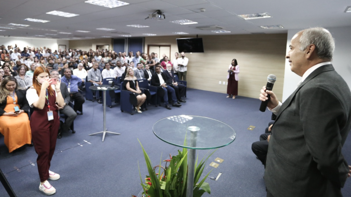 Engenheiro Civil Romildo Porto assume a presidência da Compesa Engenheiro Civil Romildo Porto assume a presidência da Compesa