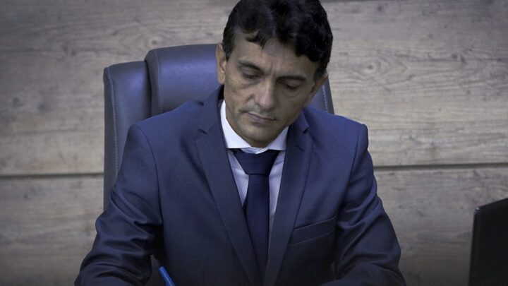Vereador Mano do Som solicita parceria público-privada, para atendimento de pessoas amputadas em Caruaru