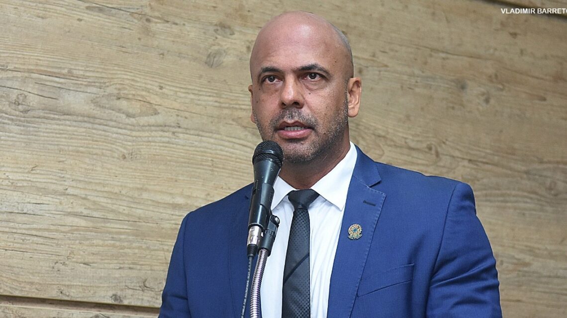 Anderson Correia debate sobre falta de infraestrutura em bairros de Caruaru e busca soluções Anderson Correia debate sobre falta de infraestrutura em bairros de Caruaru e busca soluções