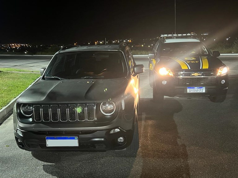 Carro levado de locadora de Curitiba é recuperado pela PRF em São Caitano