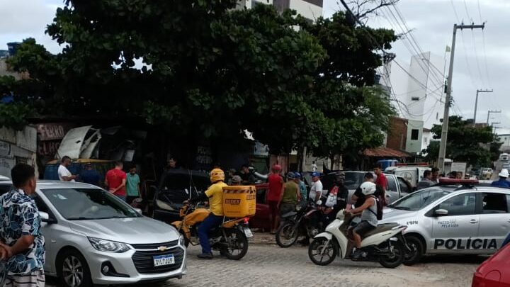 Jovem é assassinado a tiros enquanto trabalhava em Caruaru