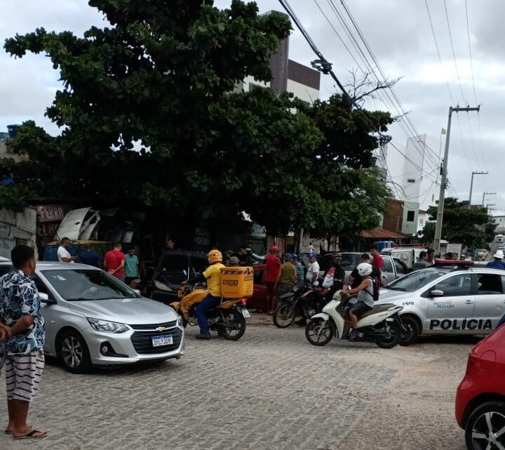 Jovem é assassinado a tiros enquanto trabalhava em Caruaru