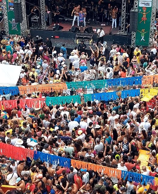 Multidão de foliões se rende ao Sábadão do Pré-Carnaval Multicultural de Caruaru