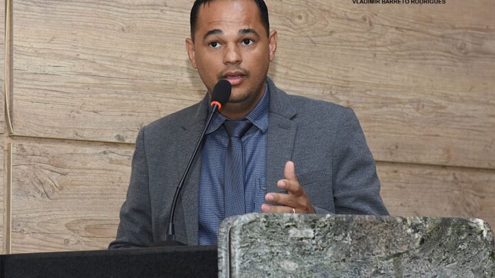 Vereador Irmão Ronaldo pede construção de ponte no lugar da passagem molhada no bairro Severino Afonso
