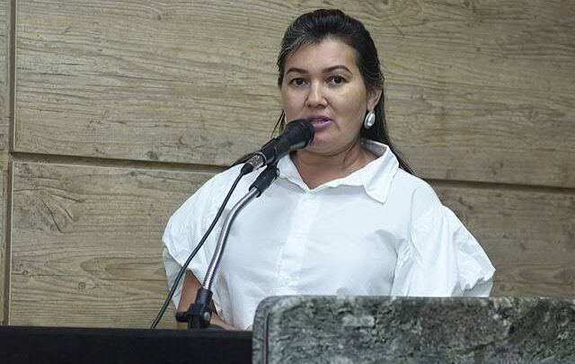Vereadora Kátia das Rendeiras e assessor são presos pela Polícia Civil