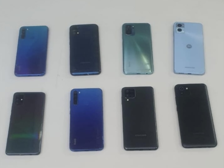 Preso suspeito que comercializava 6 celulares sem nota fiscal e 2 com restrição de roubo/furto