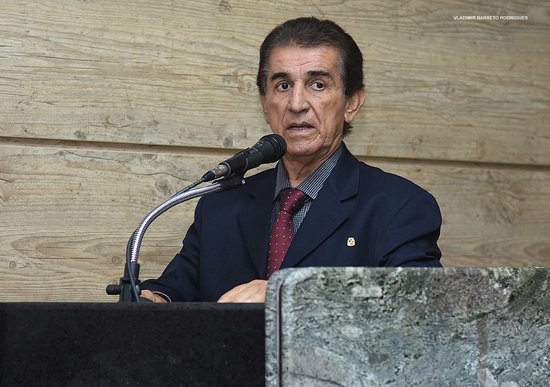 Vereador Leonardo Chaves faz denúncia em relação ao canal do Riacho dos Mocós em Caruaru