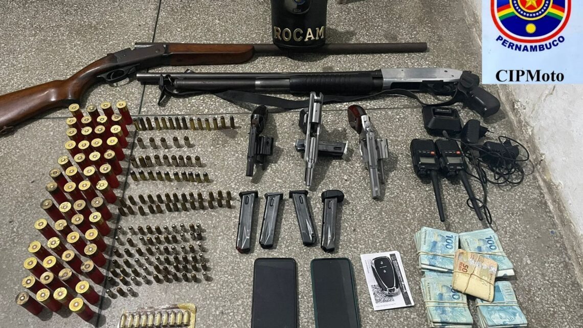 Ex-vereador preso em flagrante com arsenal