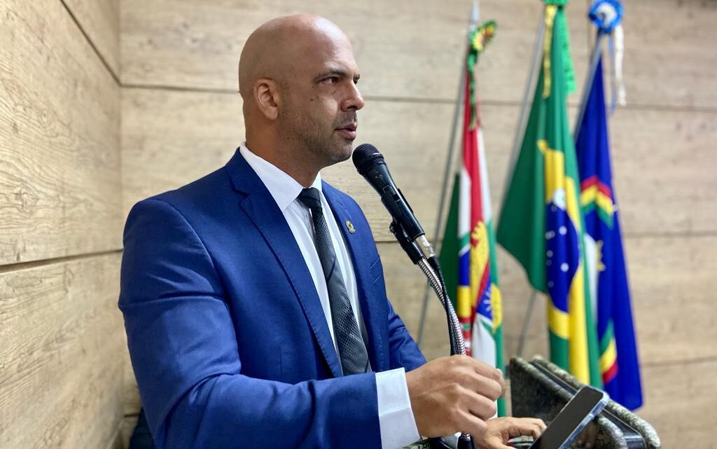 Anderson Correia propõe políticas públicas sobre mobilidade humana para Caruaru Anderson Correia propõe políticas públicas sobre mobilidade humana para Caruaru