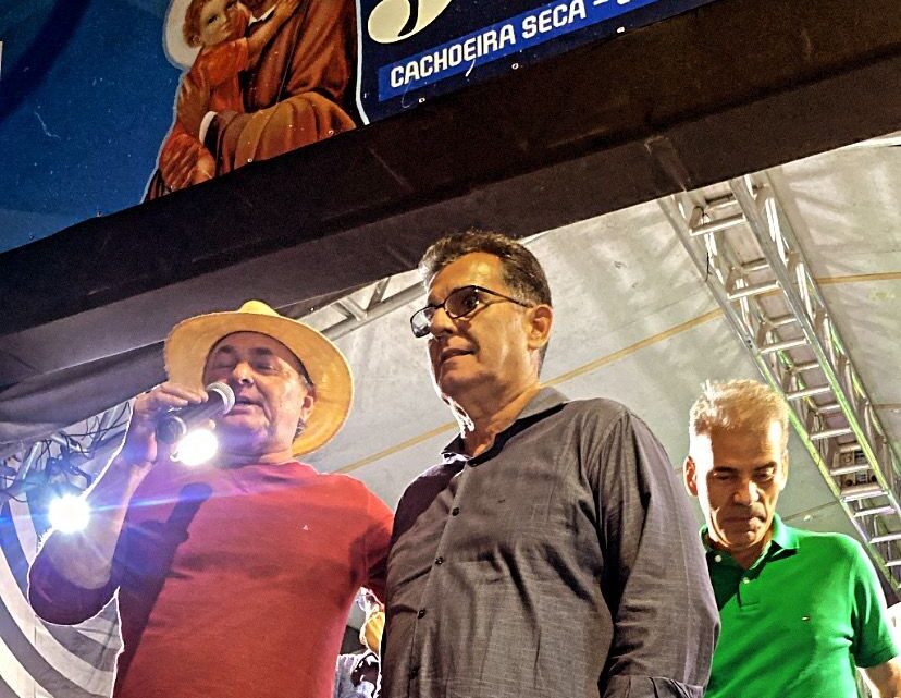 Vereador Val Lima recebe deputados Alberto Feitosa e Coronel Meira na Festa de Cachoeira Seca Vereador Val Lima recebe deputados Alberto Feitosa e Coronel Meira na Festa de Cachoeira Seca