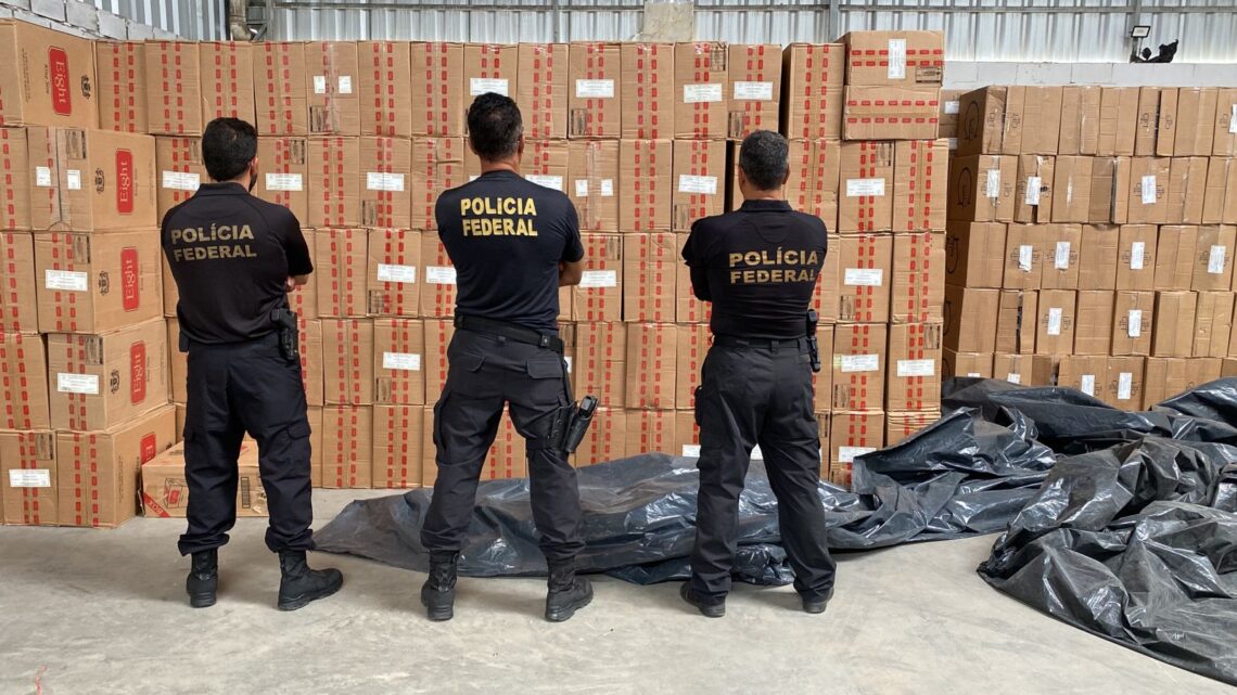 Polícia Federal apreende 36 milhões de cigarros em depósito de Caruaru Polícia Federal apreende 36 milhões de cigarros em depósito de Caruaru