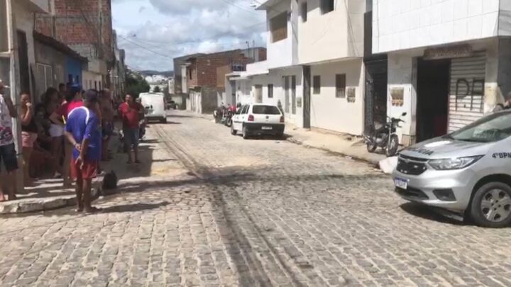 Homem é assassinado e outro é baleado em Caruaru