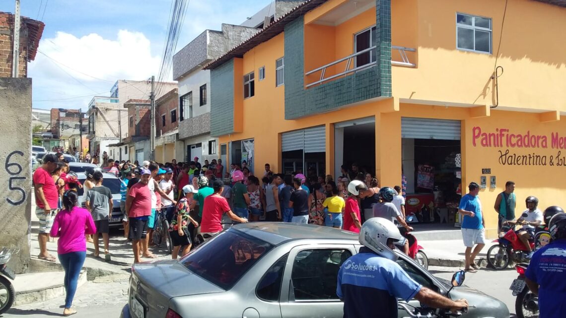 Homem é assassinado a tiros em Caruaru Homem é assassinado a tiros em Caruaru