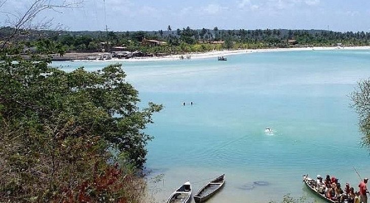 Paramotor cai no mar em Pernambuco; Filho morre e pai fica ferido Paramotor cai no mar em Pernambuco; Filho morre e pai fica ferido