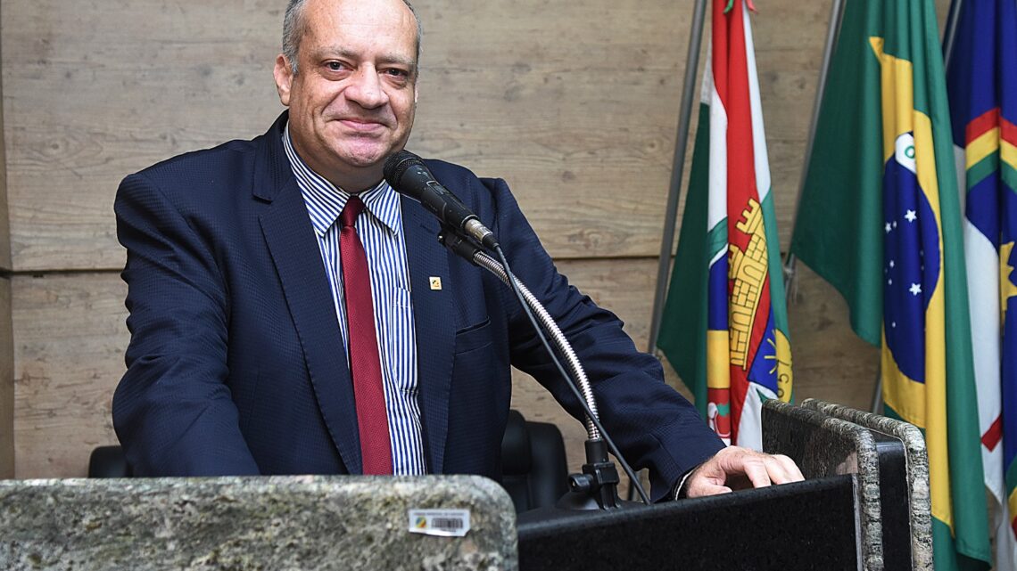 Jorge Quintino solicita PL para que professores da rede municipal recebam tratamento para a Síndrome de Burnout Jorge Quintino solicita PL para que professores da rede municipal recebam tratamento para a Síndrome de Burnout