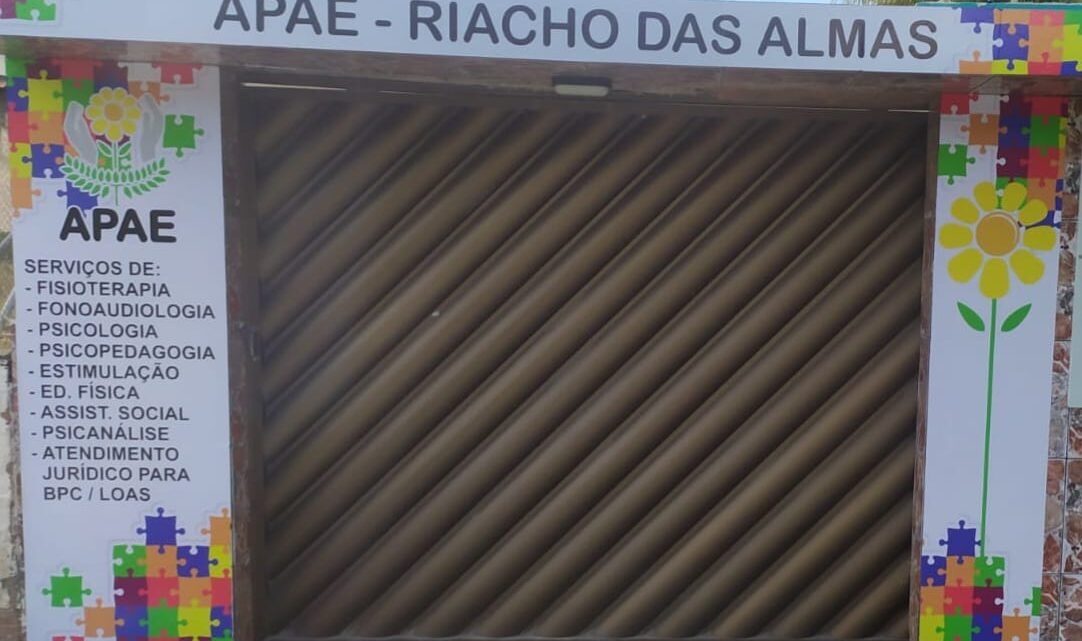Unidade da Apae chega a cidade de Riacho das Almas Unidade da Apae chega a cidade de Riacho das Almas