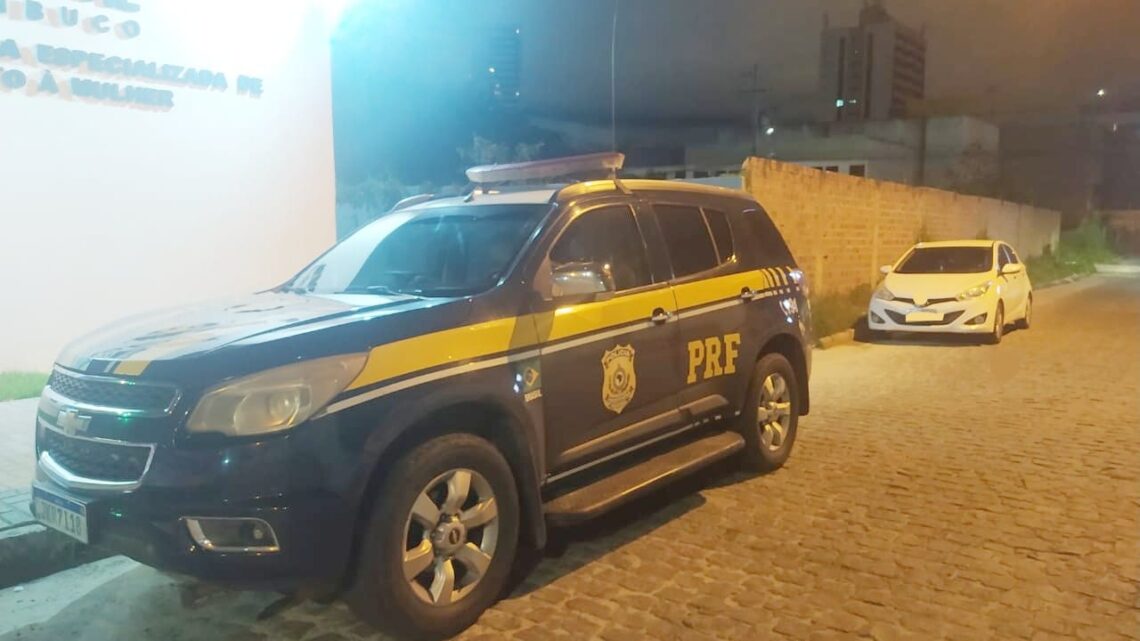 Motorista alcoolizado e suspeito de agredir esposa na frente do filho de 5 anos é detido Motorista alcoolizado e suspeito de agredir esposa na frente do filho de 5 anos é detido
