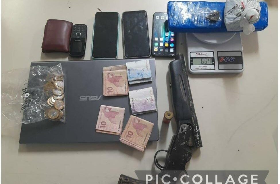 Trio é capturado e produtosroubados são recuperados Trio é capturado e produtosroubados são recuperados