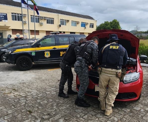 Ex-detento é preso com carro roubado em Belo Jardim