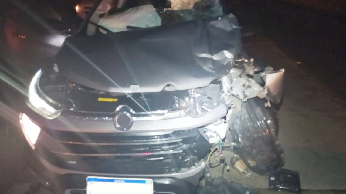 Colisão frontal entre moto e carro na BR 232, deixa um morto