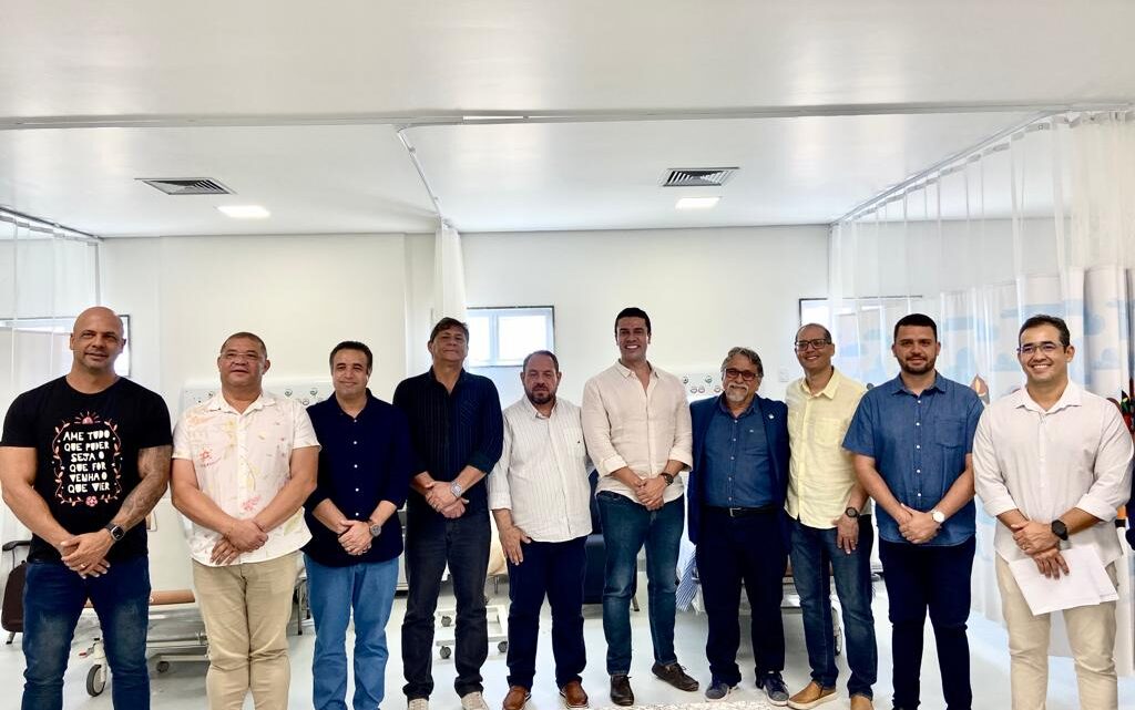 Anderson Correia articula visita de Rodrigo Pinheiro ao ICIA para fortalecer habilitação do Instituto no SUS