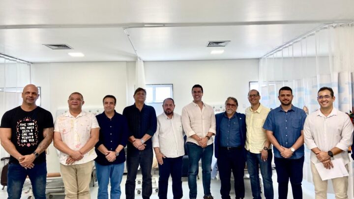 Anderson Correia articula visita de Rodrigo Pinheiro ao ICIA para fortalecer habilitação do Instituto no SUS