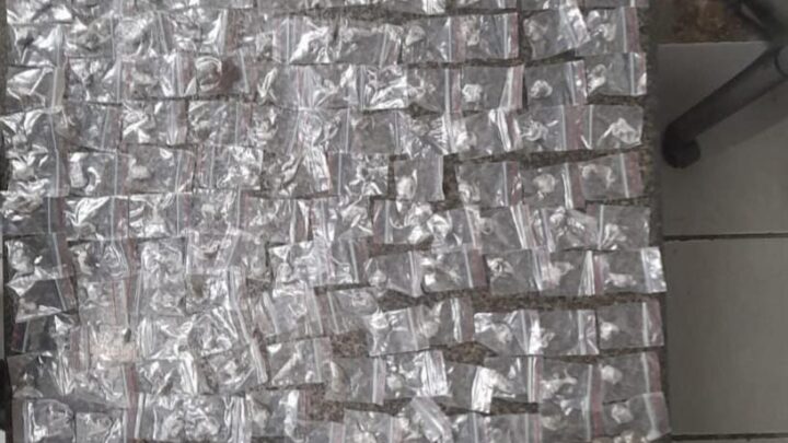 CIPMoto apreende 1,5kg de maconha e suspeito conseguiu fugir