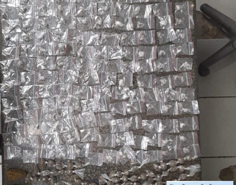 CIPMoto apreende 1,5kg de maconha e suspeito conseguiu fugir CIPMoto apreende 1,5kg de maconha e suspeito conseguiu fugir