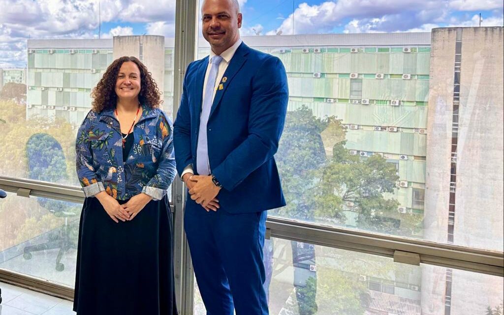 Anderson Correia visita Ministério do Meio Ambiente e discute aplicação das legislações federais de controle populacional e educação animalista