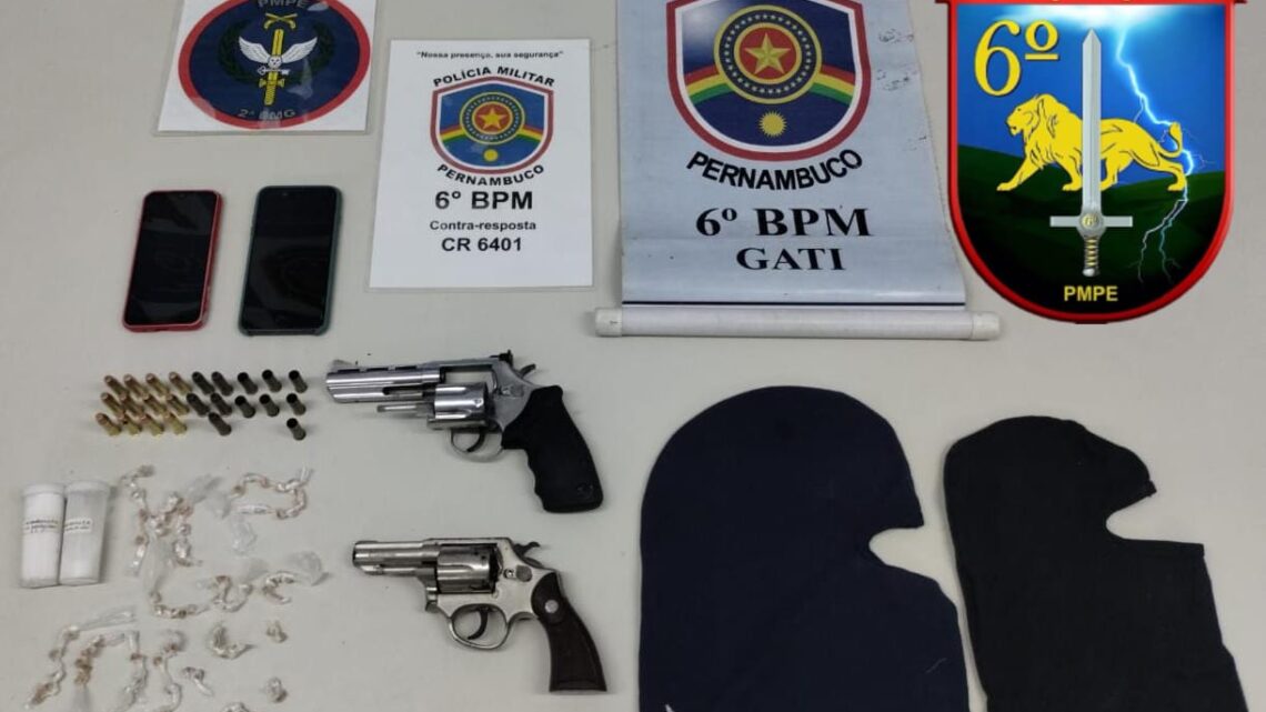 Operação policial resulta na prisão de suspeitos de tráfico de drogas Operação policial resulta na prisão de suspeitos de tráfico de drogas