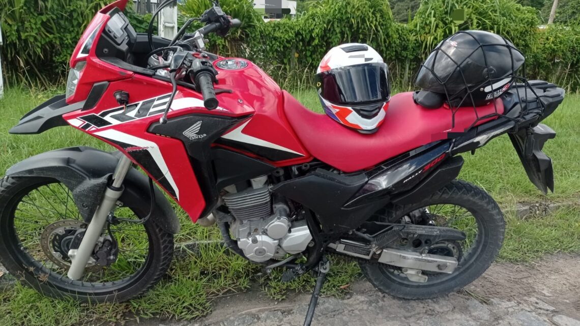 Moto atropela pedestre, e engavetamento envolvendo três veículos, no mesmo local