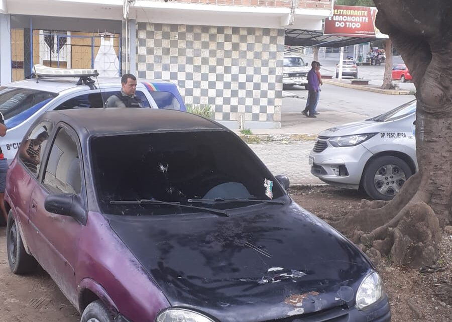 Homem é detido, após pegar carro roubado, em troca de veículos pelas redes sociais Homem é detido, após pegar carro roubado, em troca de veículos pelas redes sociais