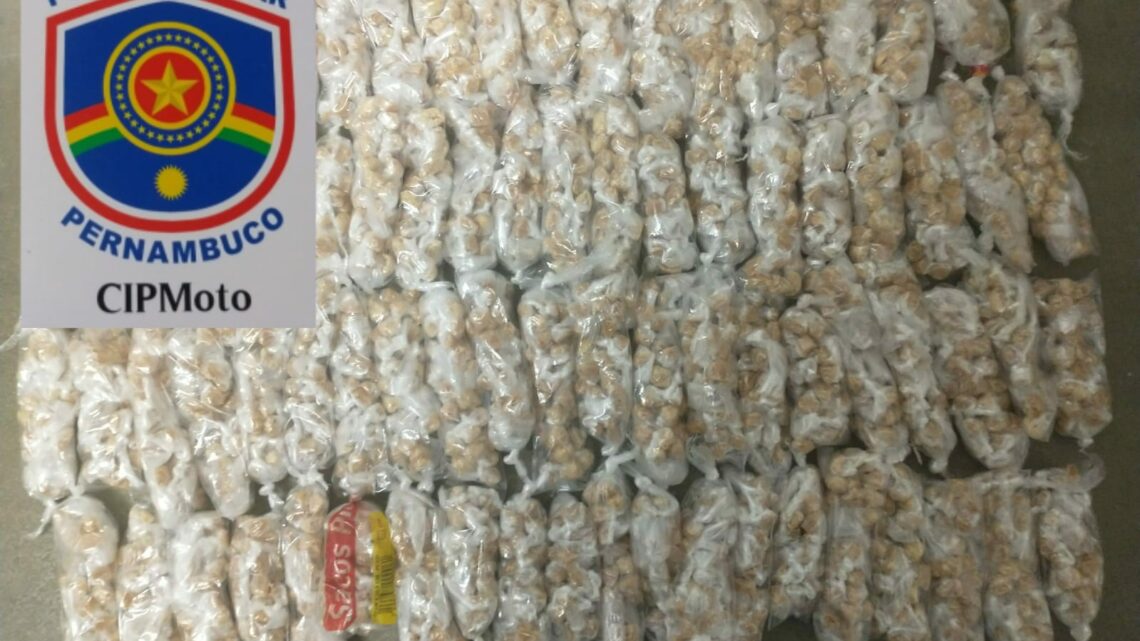 Mulher é presa transportando mais de 1kg de crack