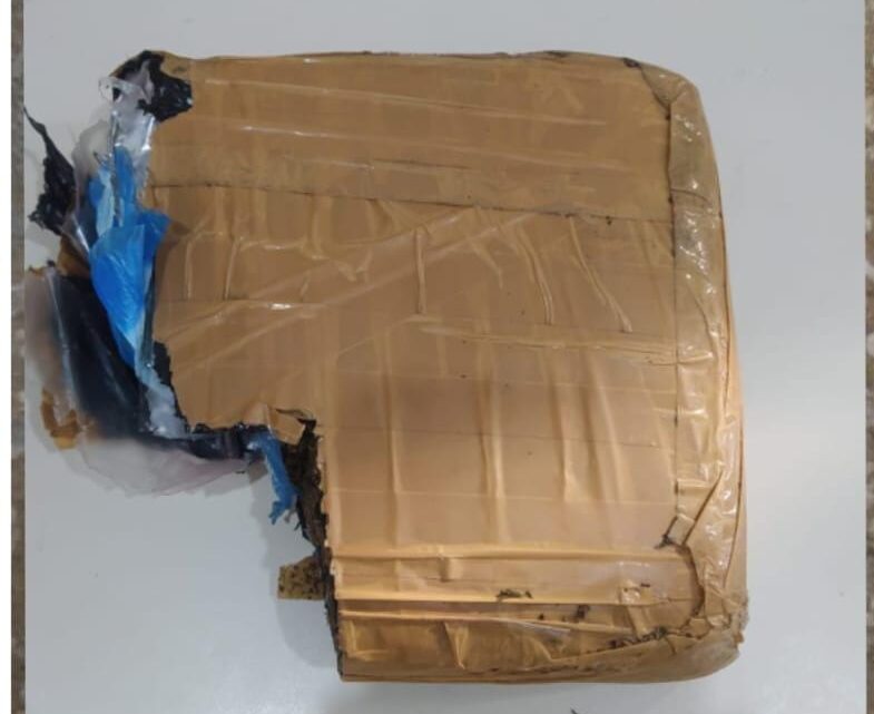 PM apreende supermaconha com uma mulher no Sertão PM apreende supermaconha com uma mulher no Sertão