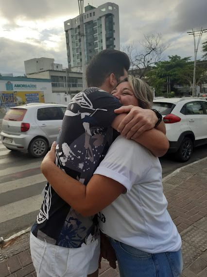 Domingo será dia de abraço grátis em Caruaru Domingo será dia de abraço grátis em Caruaru