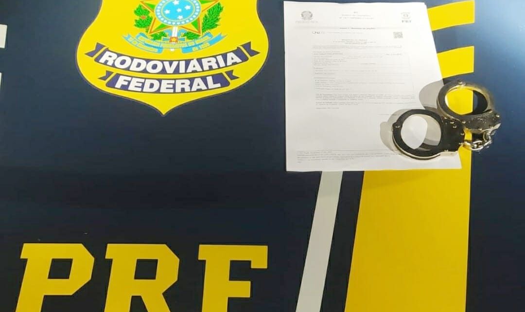 Foragido da justiça desde 2019 por matar soldado do Exército é detido pela PRF Foragido da justiça desde 2019 por matar soldado do Exército é detido pela PRF