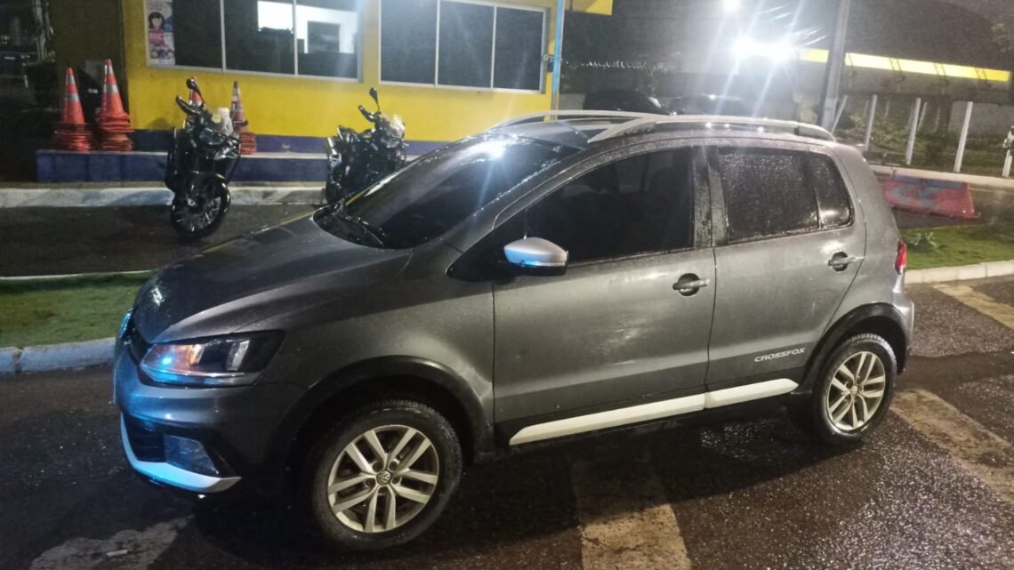 Com diversas passagens na polícia, homem é detido com carro roubado em Garanhuns Com diversas passagens na polícia, homem é detido com carro roubado em Garanhuns