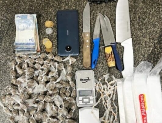 PM apreende carro e celular roubados além de drogas